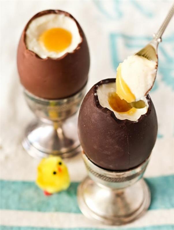 čokoladna jajca, zdrobljena s cheesecakeom, ideja za velikonočni obrok, velikonočna sladica, ki jo naredite sami