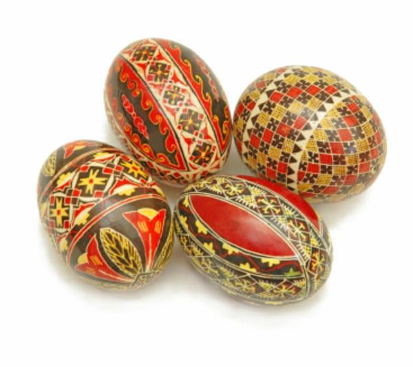 dekoracija-jajca-vzorci-slovanska-tradicija