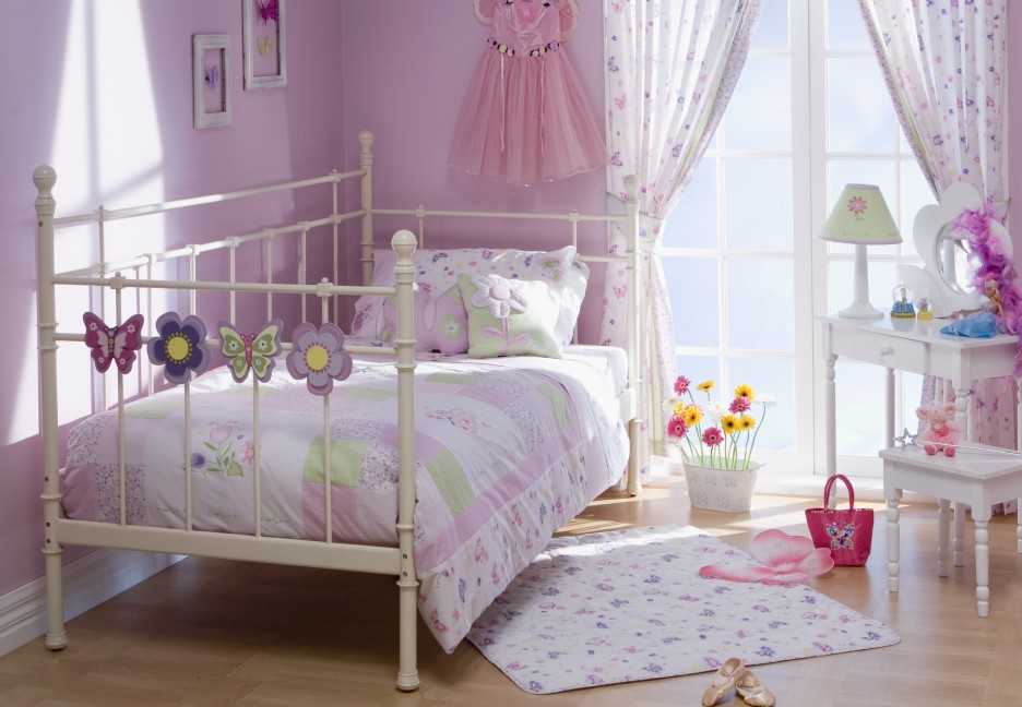 Quarto infantil para foto de menina