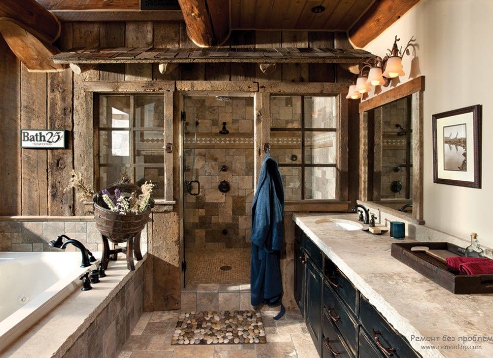 Interior do banheiro em estilo country em tons de café