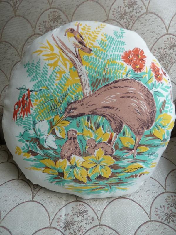 paukščių pagalvė-apvalus-piešinys
