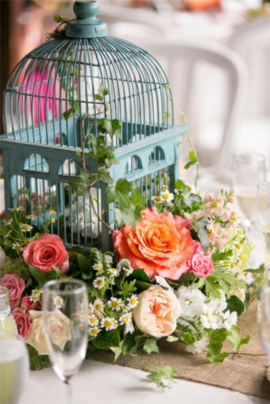 paukščių namų puošmena-gėlių vestuvės