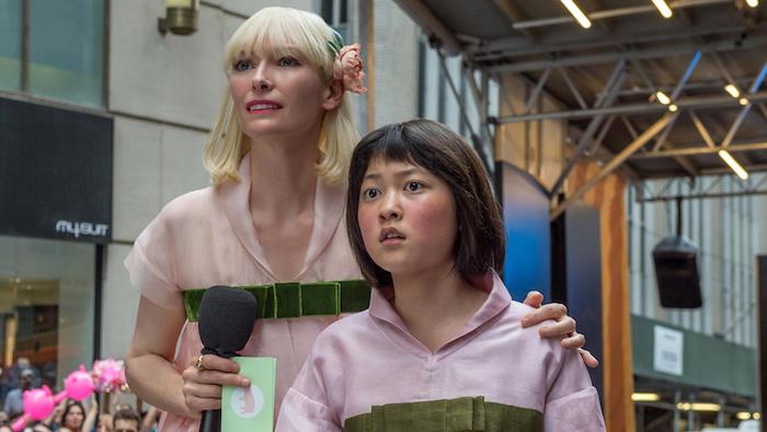 Netflix filmi Okja'nın 2017'de Cannes Film Festivali'nde sunduğu ve halkın bir kısmı tarafından çatışmanın kaynağı konusunda ıslık çaldığı fotoğrafı