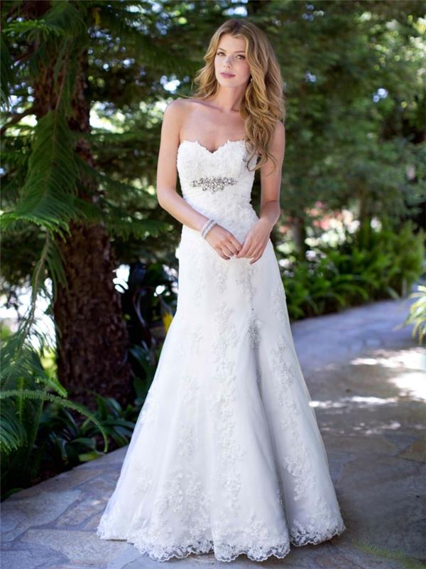 vestuvių dienos suknelę pasirinkti be petnešėlių-ilgos baltos suknelės