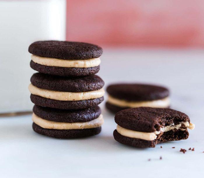 oreo fıstık ezmeli kurabiyeler sağlıklı ve kolay küçük tatlı glutensiz şekersiz nasıl yapılır