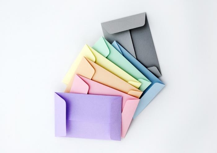 kağıt zarf nasıl yapılır, çeşitli renklerde kağıttan küçük kendin yap zarflar