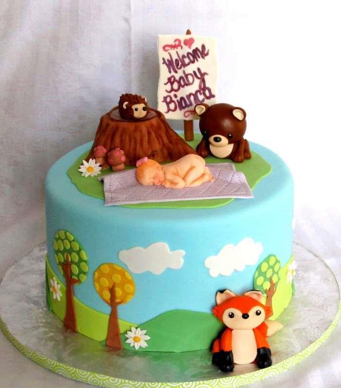 Ormanda tilki ve bebek, şeker hamurlu pasta, sevimli bebek duş pastası fikri