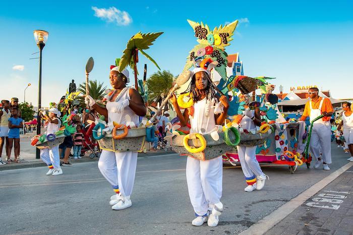 Caribes ve onların Mardi Gras kutlamaları, kız karnaval kostümü, karnaval kostümü fikri