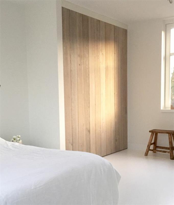 original-drsna vrata-v-svetlem-lesu-za-belo-spalnico