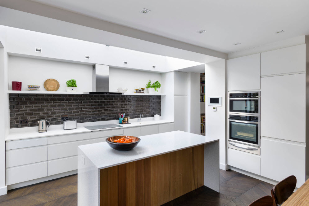 Piastrelle backsplash nere