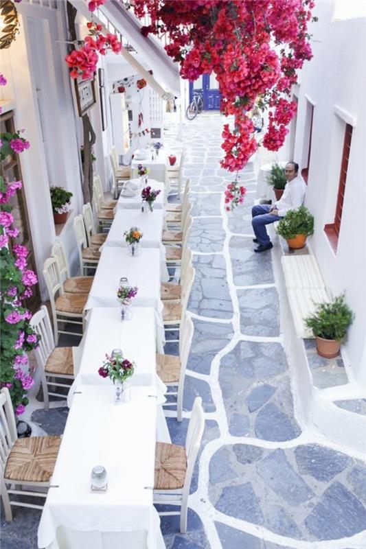 kam-v-Grčijo-potovanje-na-Mikonos-počitnice-v-Grčiji-z-ulic