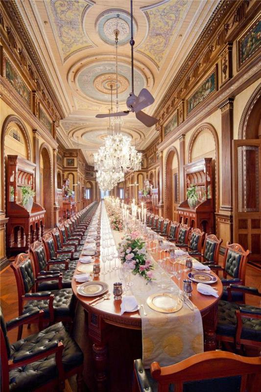 Indijos rūmai-ilgiausia pusryčių salė