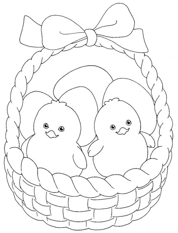 küçük olanlar için basit paskalya yumurtası boyama sayfası, dekore edilmiş bir sepet içinde iki tavuk ile kolay boyama illüstrasyonu