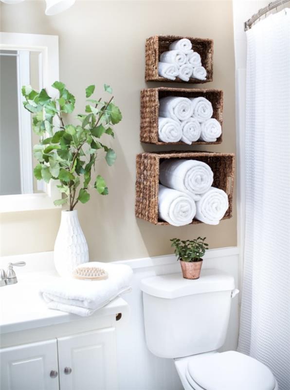 austas krepšys iš augalinio pluošto, todėl rankšluosčio laikymo rankšluosčio vonios kambarys lengvai papuošia žalius augalus