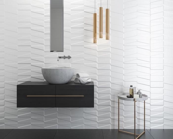 Beyaz kabartma panelli duvar kaplamalı modern banyo modeli, gri ve siyah mobilyalı banyo düzeni