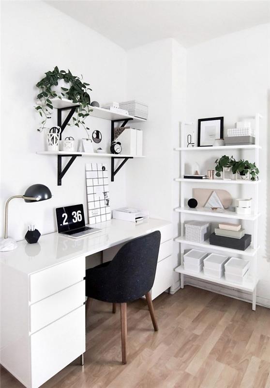 ahşap parke ile beyaz bir odada minimalist dekorasyon, masa oturma odası ile deco fikir çalışma alanı