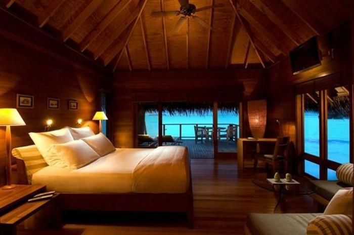 go-to-the-maldives-maldive-travel-stay-maldive-interior-image-luxury-room
