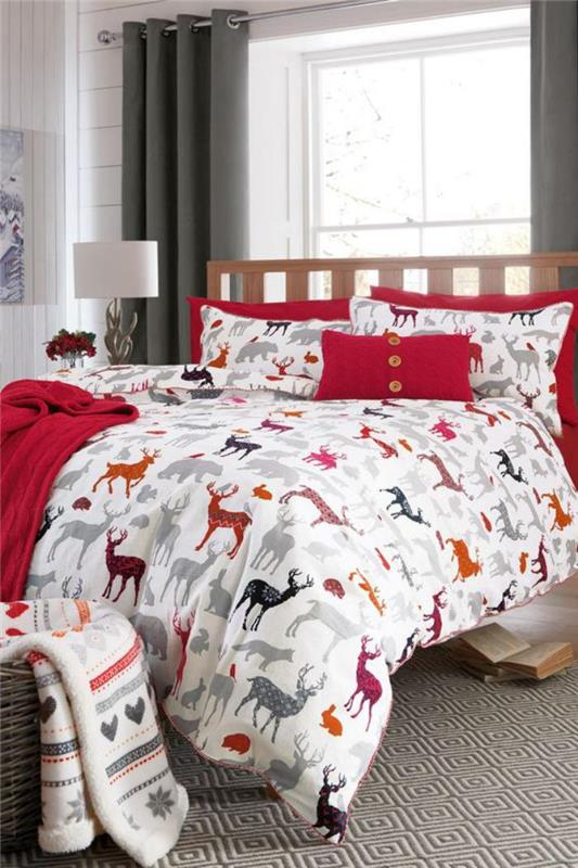 posteljni kompleti-jelenjad-posteljni komplet-dekoracija-spalnica