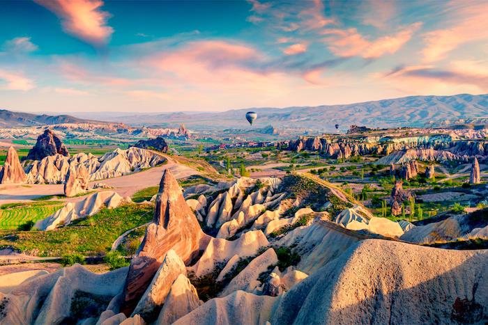 Kapadokija - gražiausios pasaulio vietos, Islandijos kraštovaizdžio fotografijos tapetai, oro balionas saulėlydžio metu Turkijoje