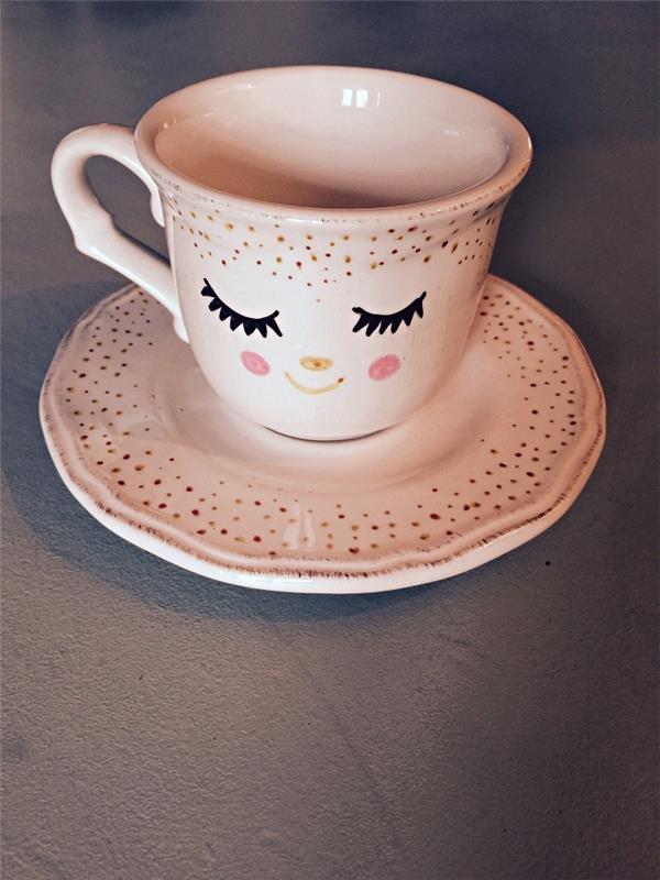 personaliziran skodelico za kavo s srčkano risbo obraza, DIY ideja za prilagoditev porcelanskega namiznega pribora