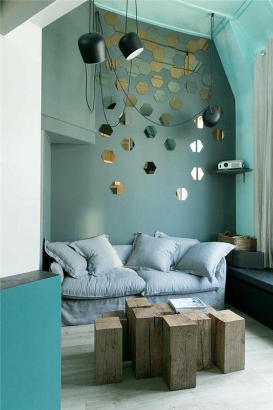 anties mėlyni dažai, modulinis medinis kavos staliukas, pilka sofa