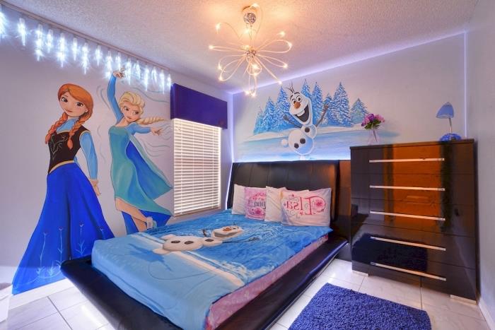 kar kraliçesi yatak odası, buz şeklinde hafif çelenk, Elsa Anna ve Olaf desenli duvar çıkartmaları