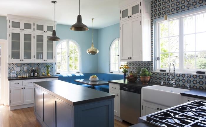 mutfakta duvarlar nasıl boyanır, pastel boya ile duvar kaplaması örneği, mutfak sıçrama seçimi