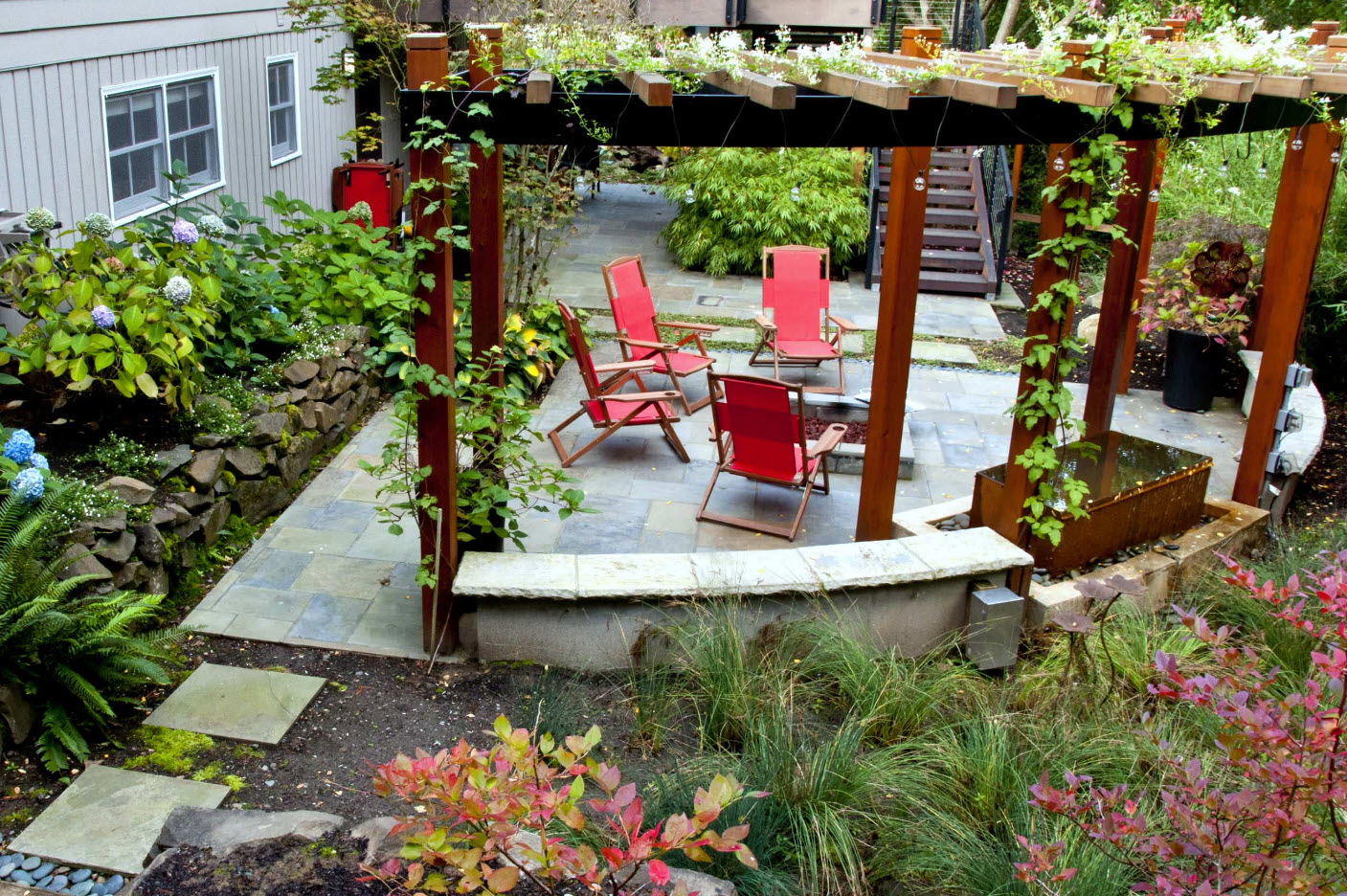 Pérgola en forma de arco