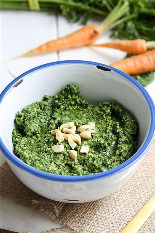 domač pesto iz korenčkovih listov z indijskimi oreščki recept recept za odpadno hrano