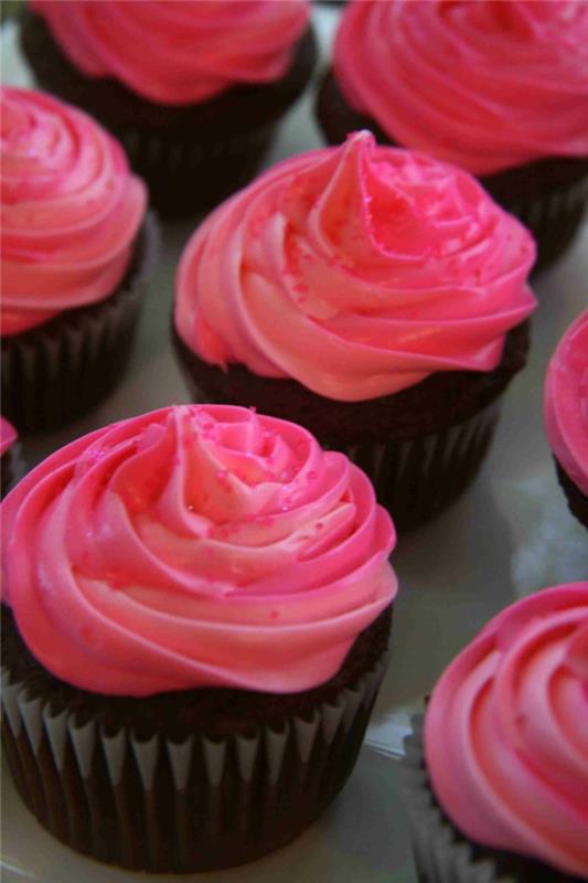 cupcake-cupcake-cake-decorating-delicious-pink-cake