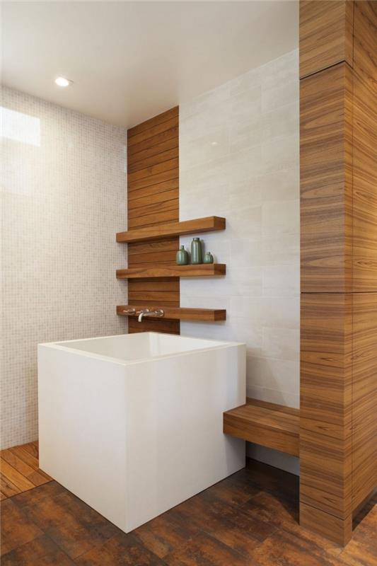 kaip papuošti medinį ir baltą vonios kambarį azijietišku stiliumi, suprojektuokite nedidelį vonios kambarį su laisvai pastatoma vonia