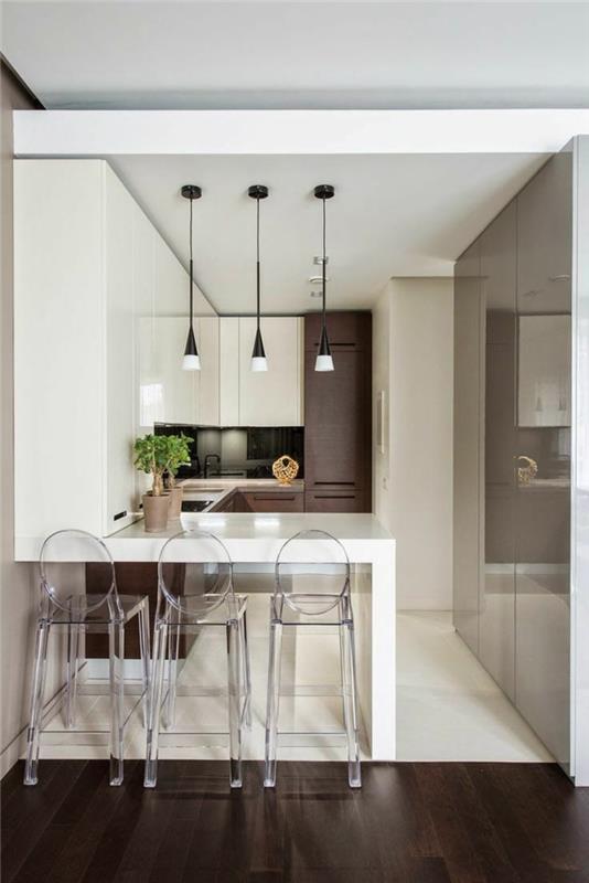 balta ikea virtuvė, akrilo kėdės, balta virtuvės sala, 6m2 virtuvė, maži pakabinami šviestuvai