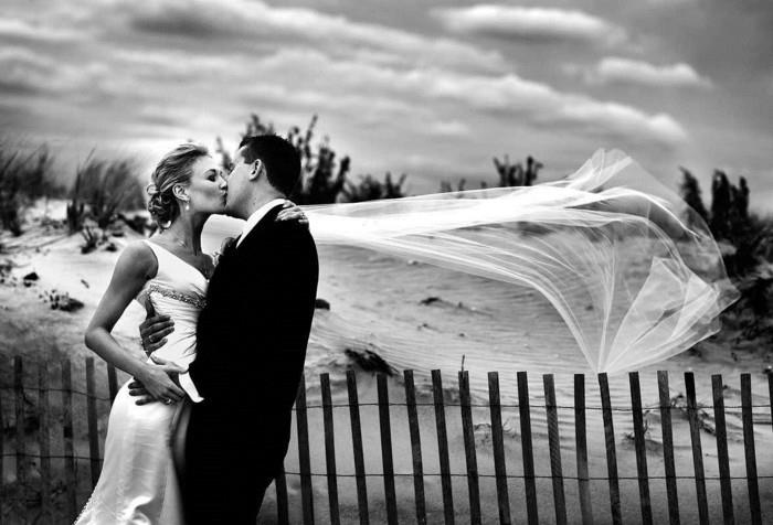 original-poroka-fotografija-ljubezen-črno-bela-fotografija
