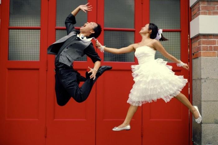 original-wedding-photo-pacs-cool-idea-the-flight-fun-photo