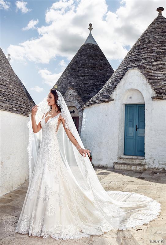 Alberobello italy poročna fotografija, poročna obleka princesa 2019, trendi dolgih čipkastih oblek