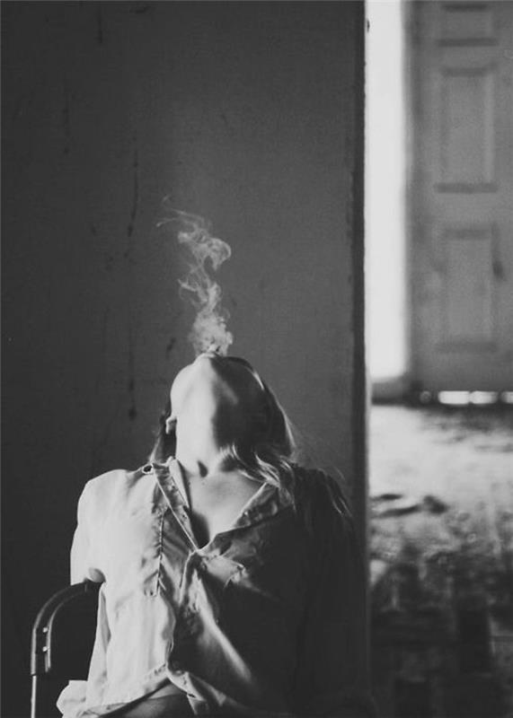 sanatsal-fotoğraf-poster-siyah-beyaz-reprodüksiyon-sigara