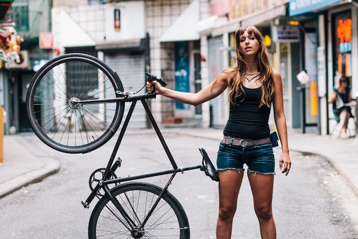 kolo ženska fixie singlespeed črna zavorna naprava črni okvir hipster