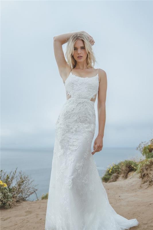 Graži kaimiška vestuvinė suknelė ilga vestuvinė suknelė elegantiška paplūdimio vestuvių aprangos idėja