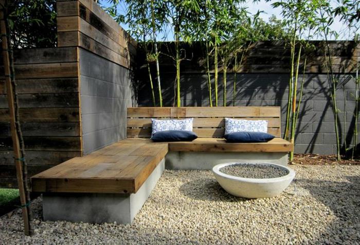 rastlina-bambus-lepa-terasa-z-posajenimi-bambusi