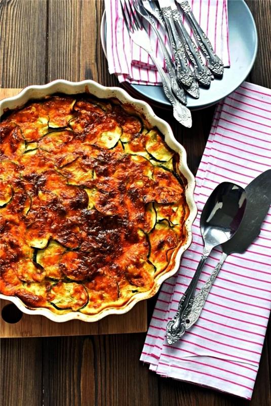lengvo vakarienės idėja, patiekalas iš cukinijos, lengvas ožkos ir pomidorų cukinijos quiche receptas