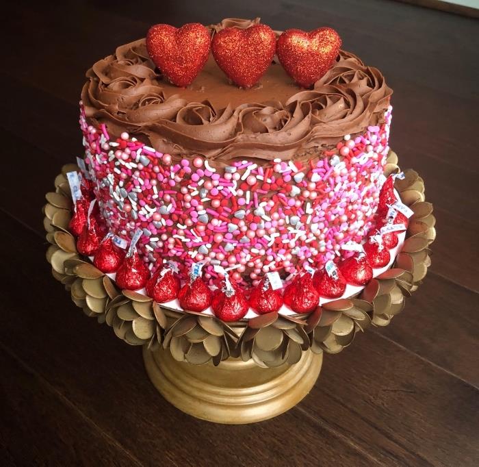 sevgililer günü partisi için kolay ve hızlı çikolatalı kek tarifi, sevgililer yemeği için tatlı tarifi