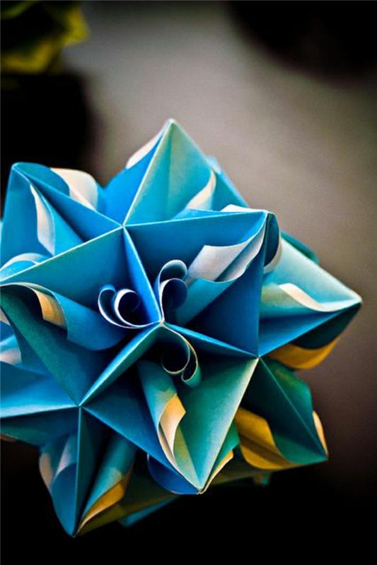 zložljiv papir-zvezda-origamy-v-modrem-papirju-kako-origami-za začetnike