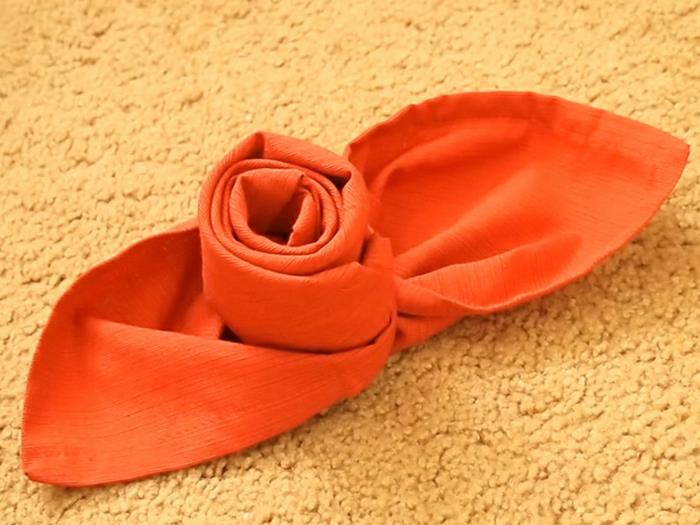 sulankstoma servetėlė-gėlė-oranžinė-sulankstoma audinio-oranžinė-režimo-išlankstoma servetėlė