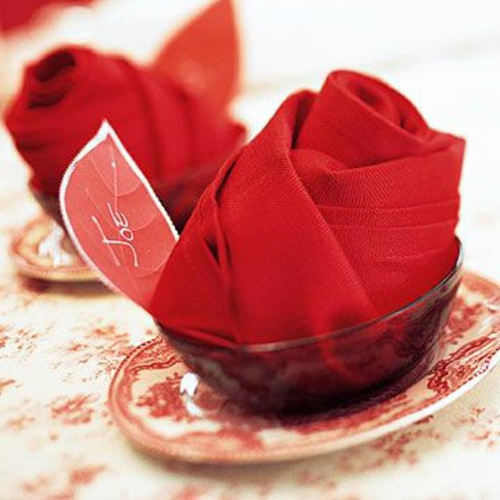 sulankstoma servetėlė-raudona-gėlė-sulankstoma-popierius-raudonas-režimas-išlankstoma-raudona servetėlė