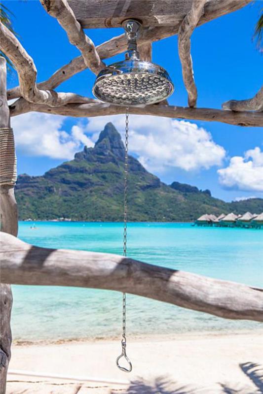 francoska-polinezija-trip-a-shower-to-Tahiti