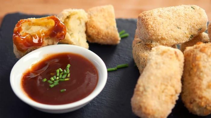 krompirjev cvrtnik-kečap-in-zelišča-izviren-in-okusen-recept