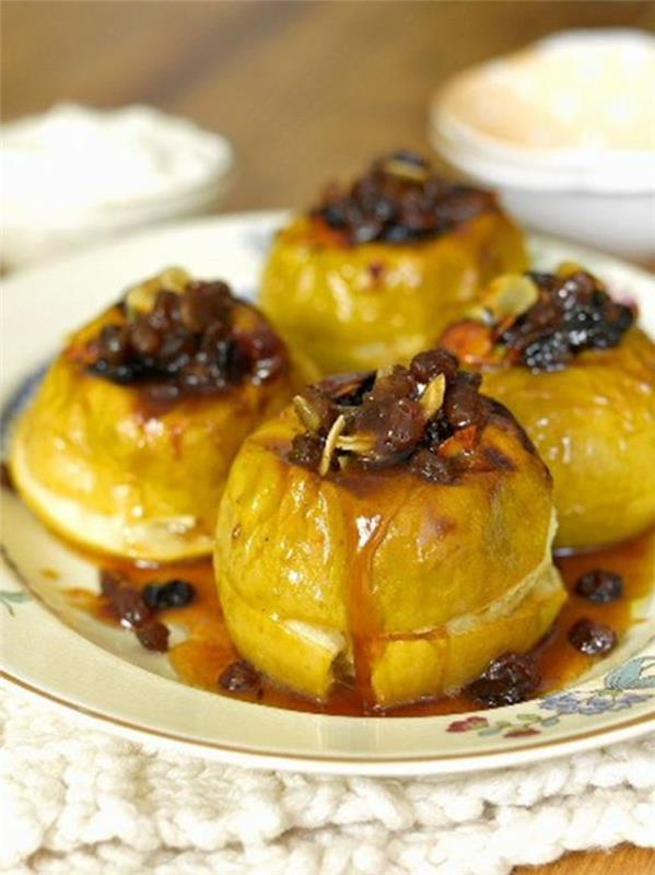 kepti-obuoliai-kepti-obuoliai-aukso spalvos