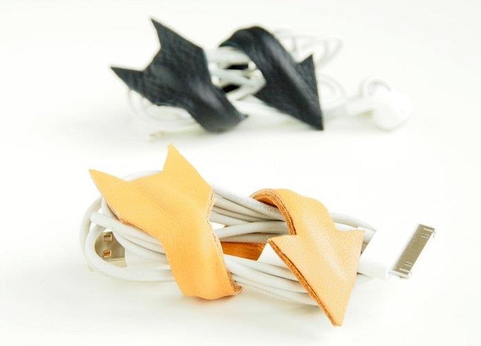 Enostaven DIY obesek za ključe iz usnja