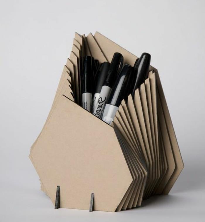 pieštukas-indelis-kartonas-dalys-originalus-saugykla-idėja-kaip organizuoti biuro reikmenis