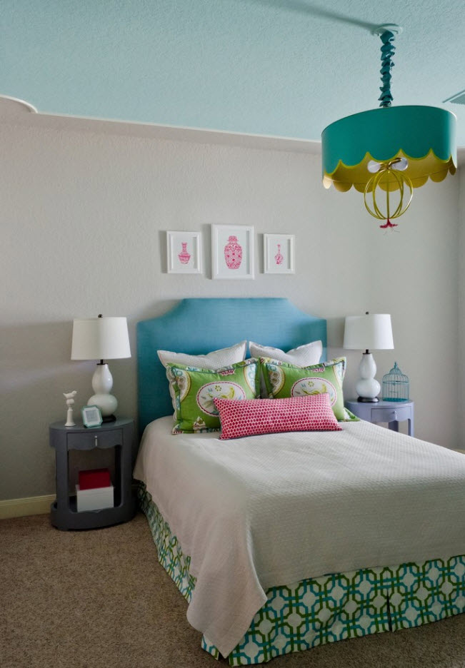 Camera da letto in colori pastello